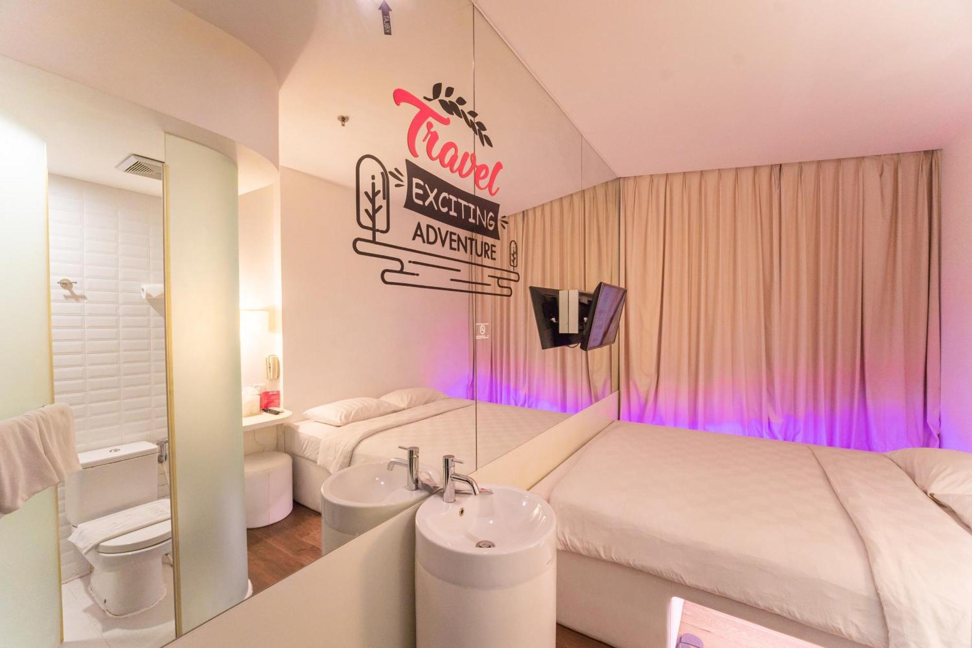 J Icon Hip Hotel Balikpapan  Exterior foto